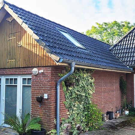 Modernes 1-Zimmer-Apartment Mit Galerie-Schlafkoje Im Skandinavischen Stil Ostenfeld  Bagian luar foto