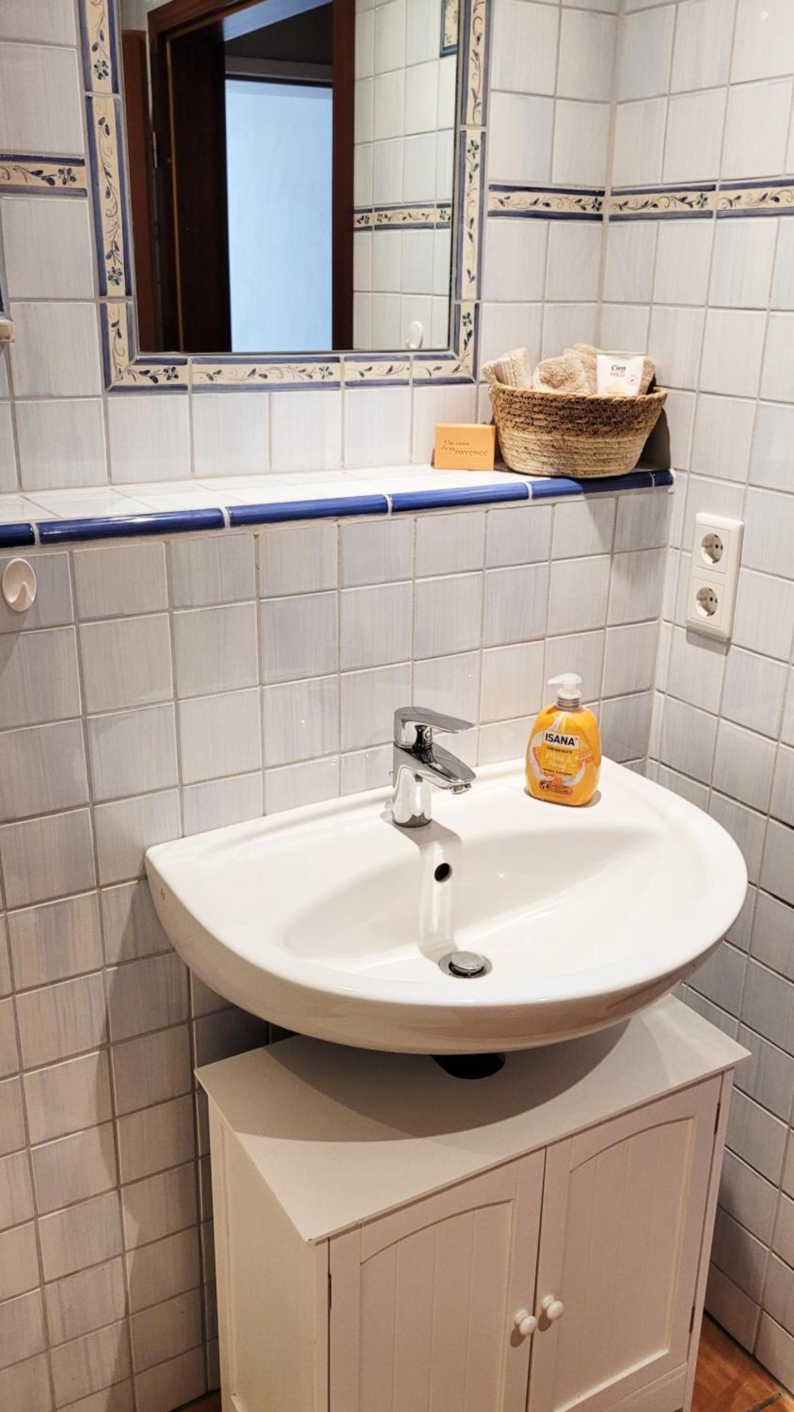 Modernes 1-Zimmer-Apartment Mit Galerie-Schlafkoje Im Skandinavischen Stil Ostenfeld  Bagian luar foto