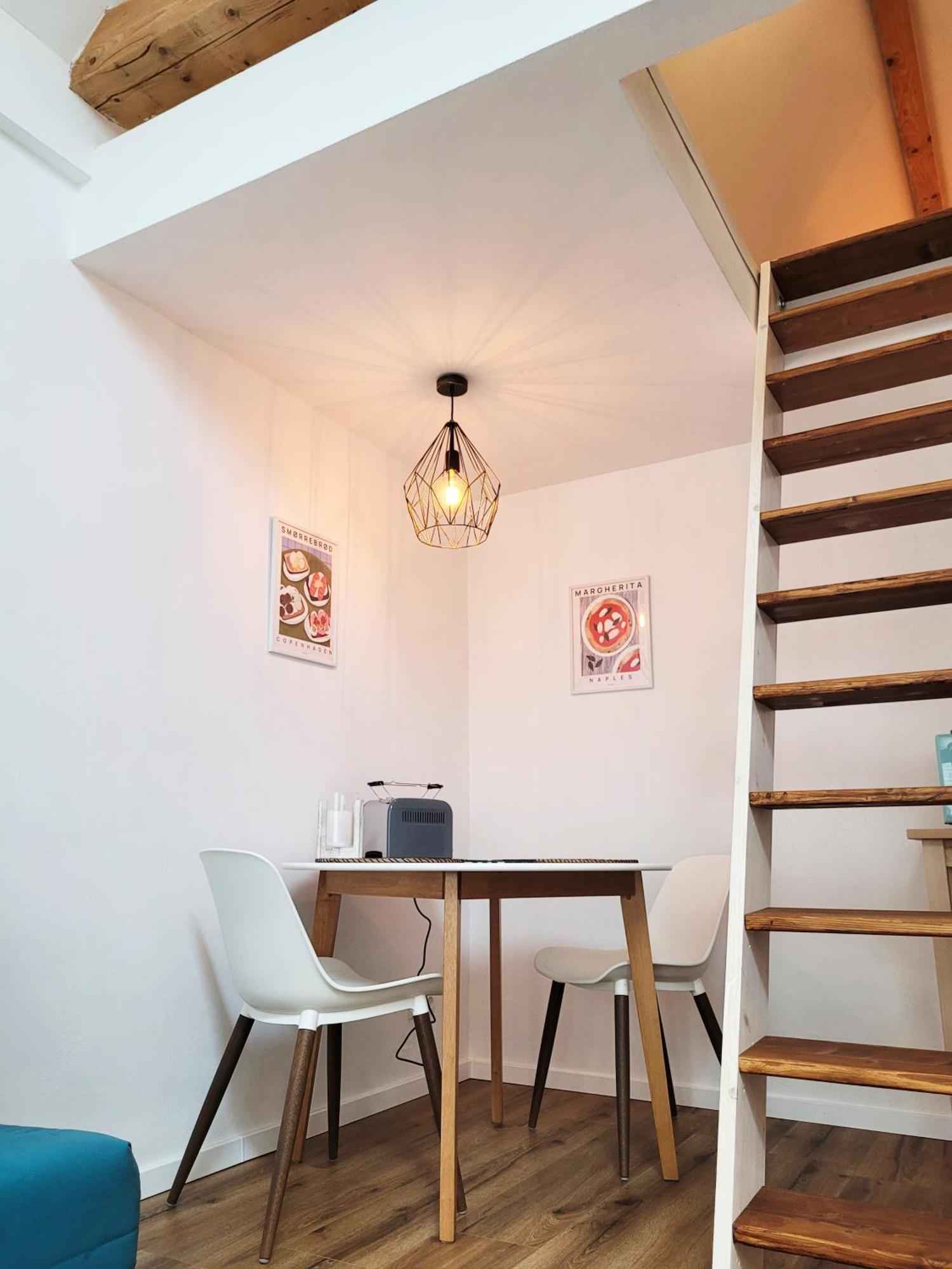 Modernes 1-Zimmer-Apartment Mit Galerie-Schlafkoje Im Skandinavischen Stil Ostenfeld  Bagian luar foto